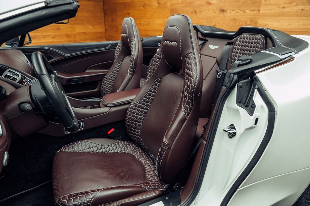 Aston Martin Vanquish 2014