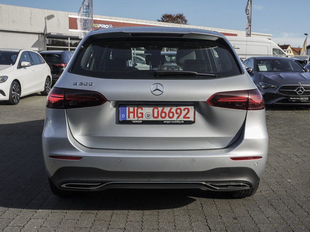 Mercedes-Benz B 200 2025