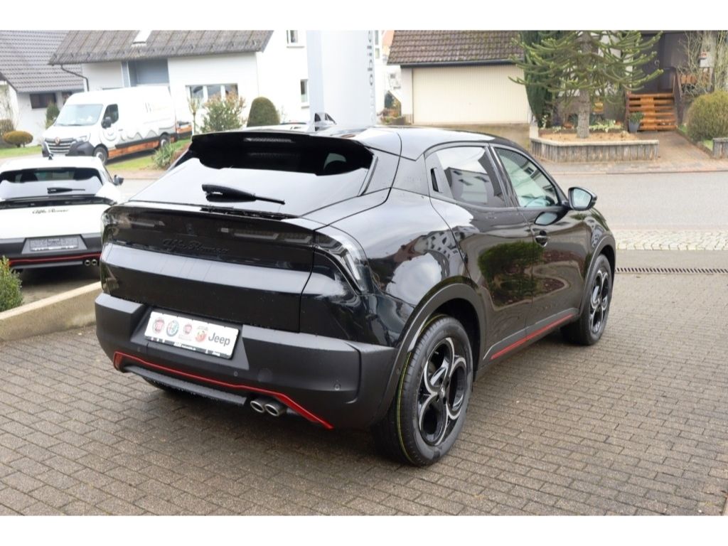 Alfa Romeo Junior 2025