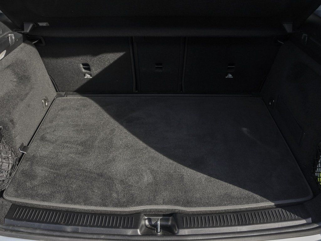 Mercedes-Benz B 200 2025