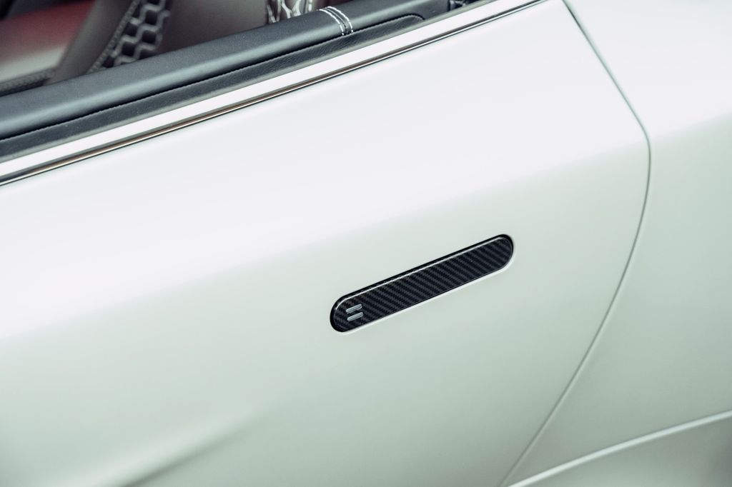 Aston Martin Vanquish 2014