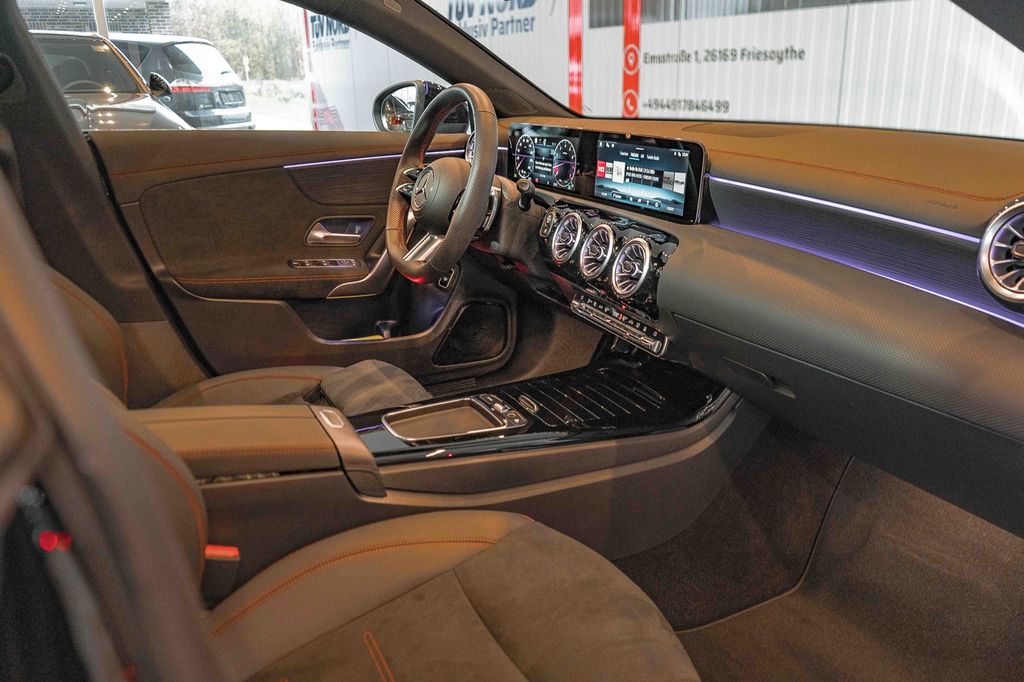 Mercedes-Benz CLA 180 2025