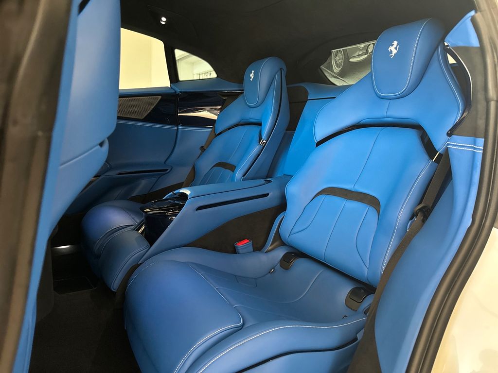 Ferrari Purosangue 2025