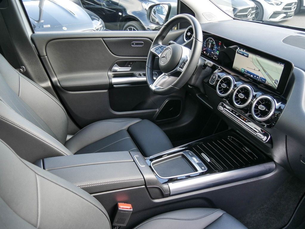 Mercedes-Benz B 250 2023
