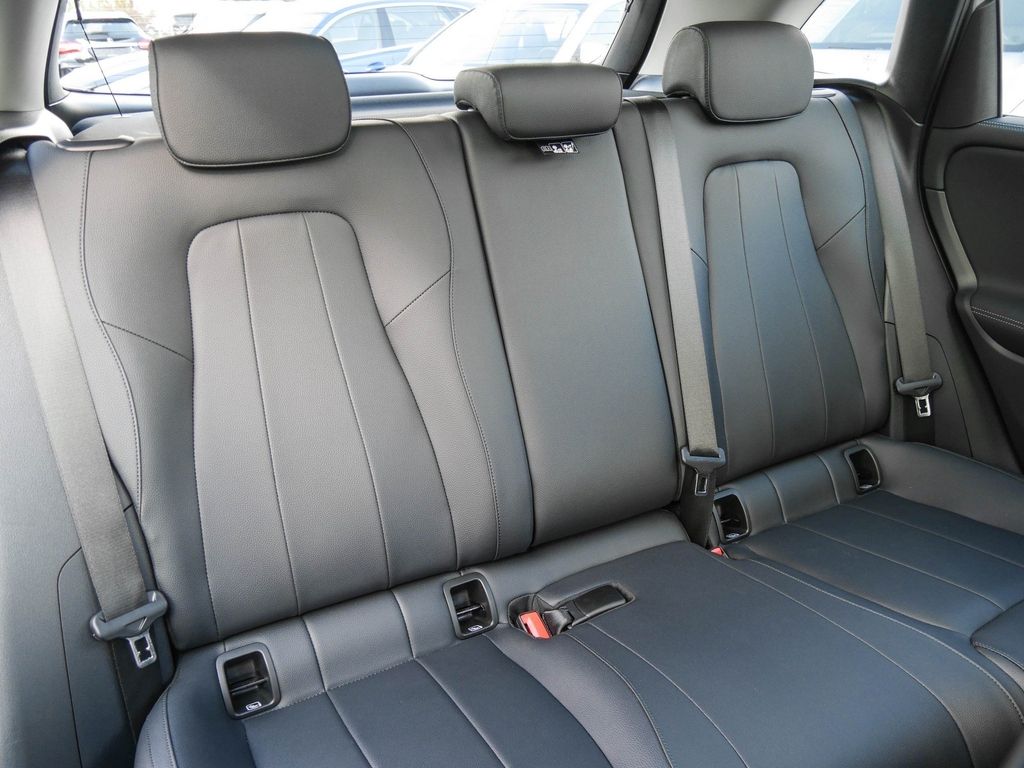 Mercedes-Benz B 250 2023