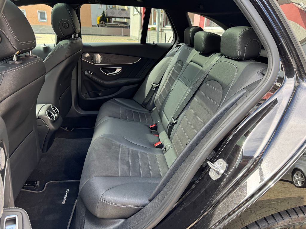 Mercedes-Benz C 300 2021