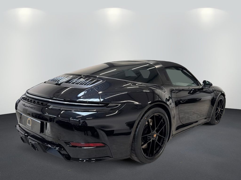 Porsche 992 2025