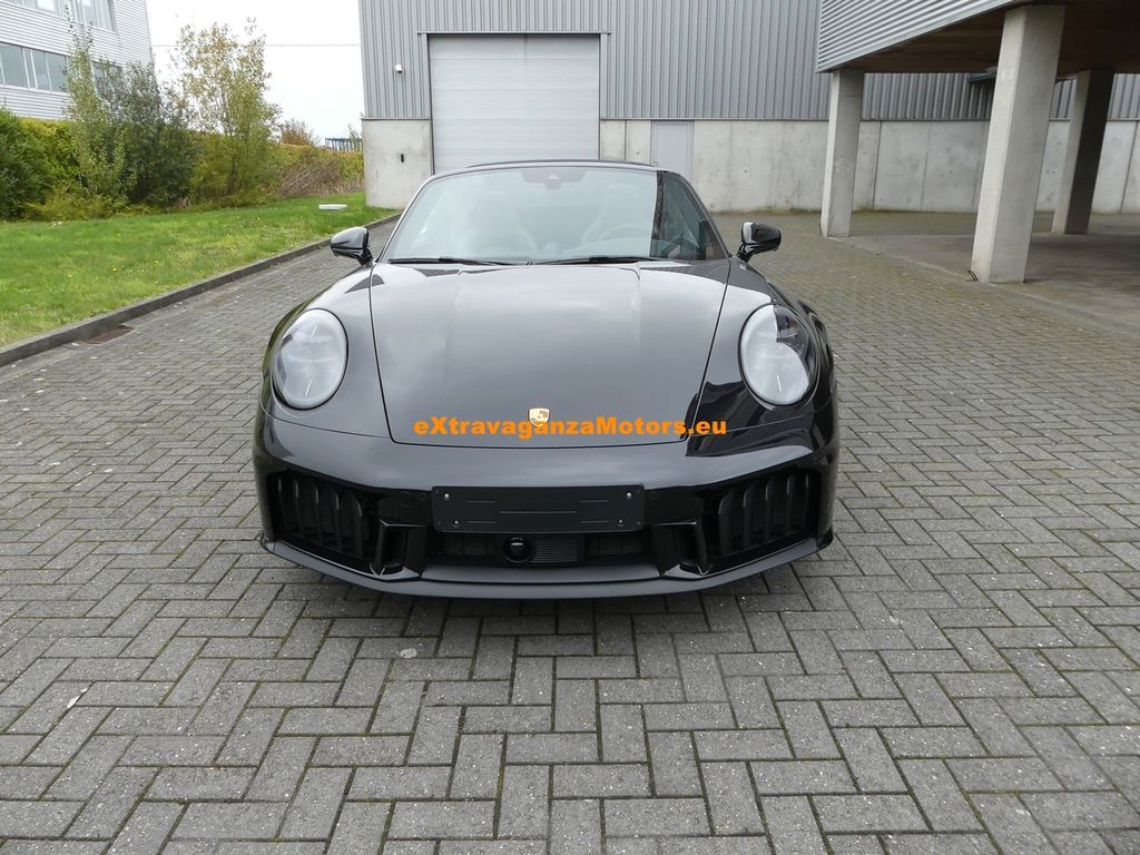 Porsche 992 2025