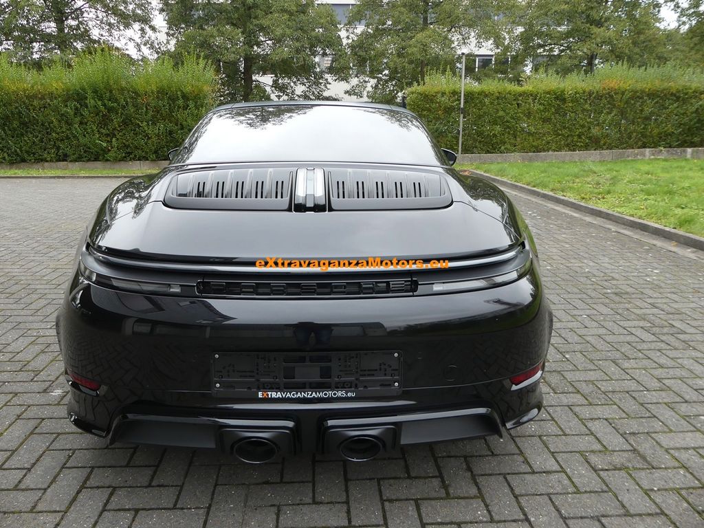 Porsche 992 2025