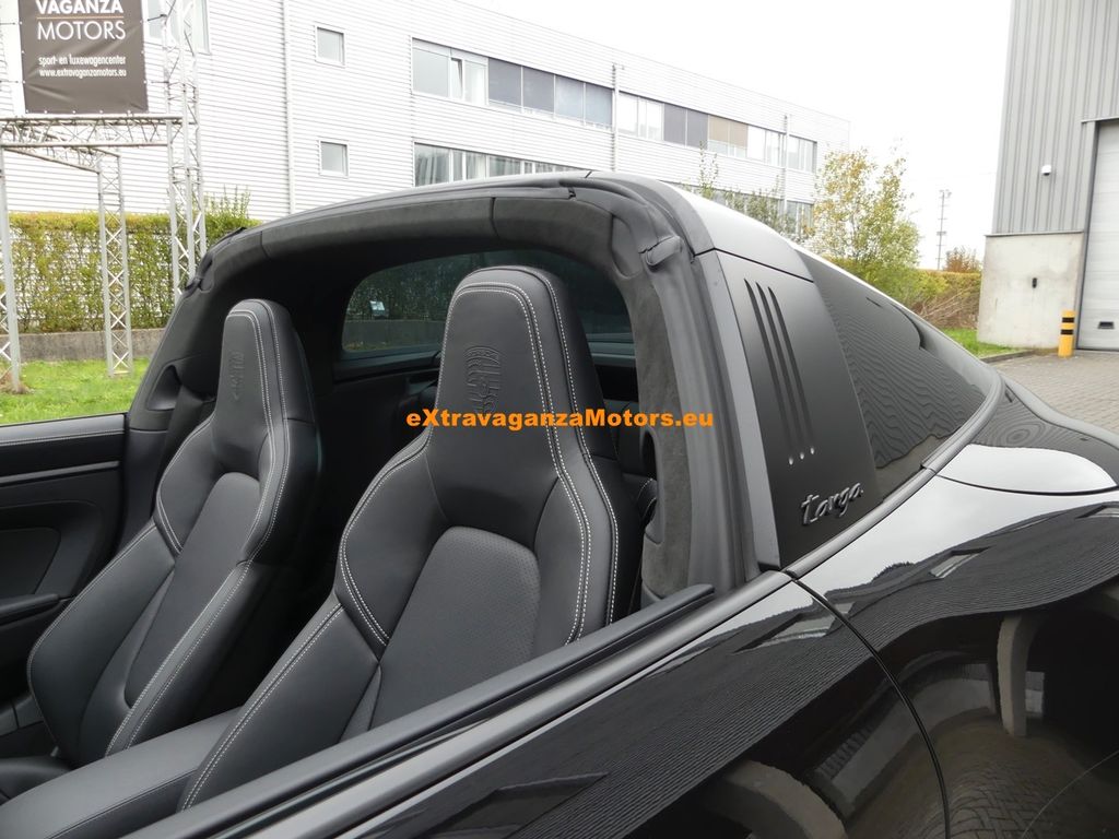 Porsche 992 2025
