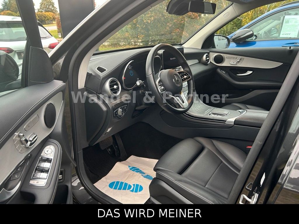 Mercedes-Benz GLC 300 2022