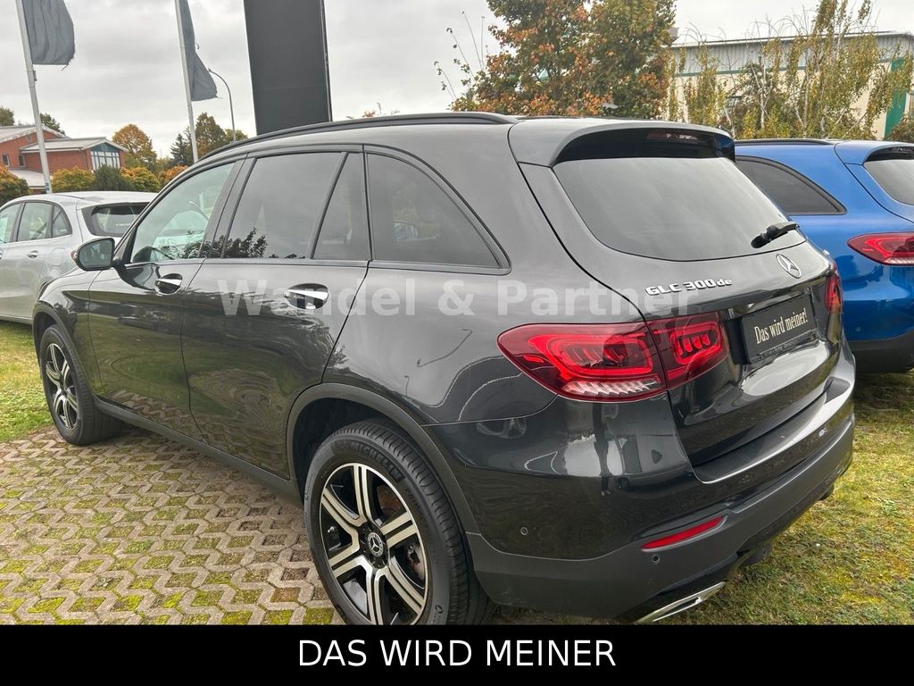 Mercedes-Benz GLC 300 2022