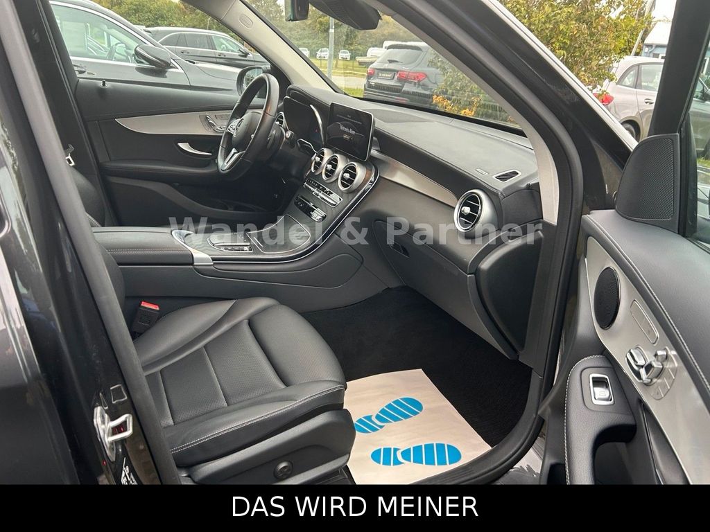 Mercedes-Benz GLC 300 2022