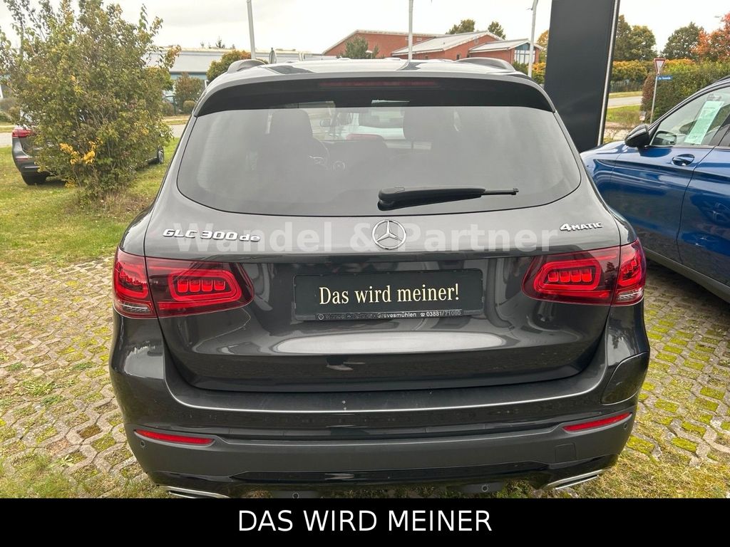 Mercedes-Benz GLC 300 2022