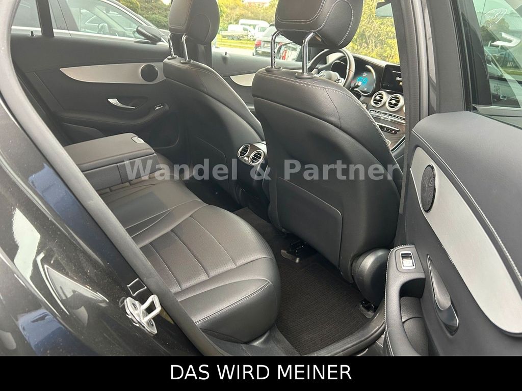 Mercedes-Benz GLC 300 2022