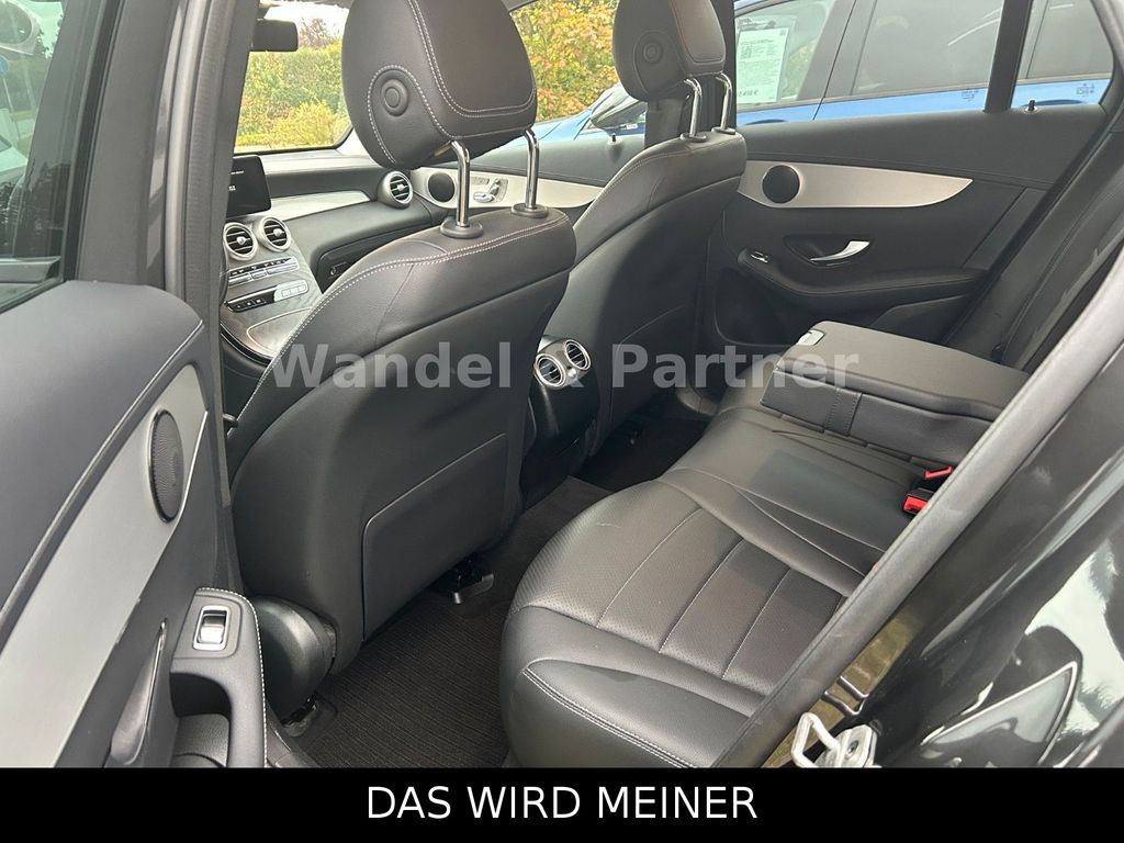 Mercedes-Benz GLC 300 2022