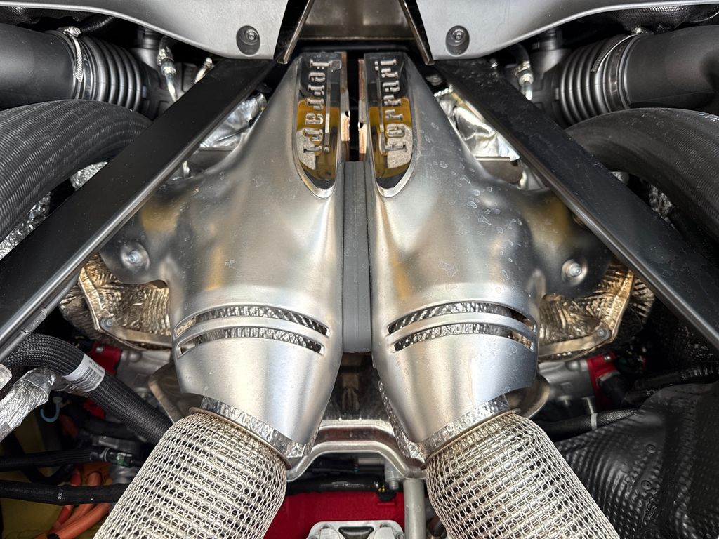 Ferrari 296 GTB 2023