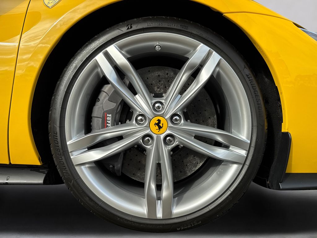 Ferrari 296 GTB 2023