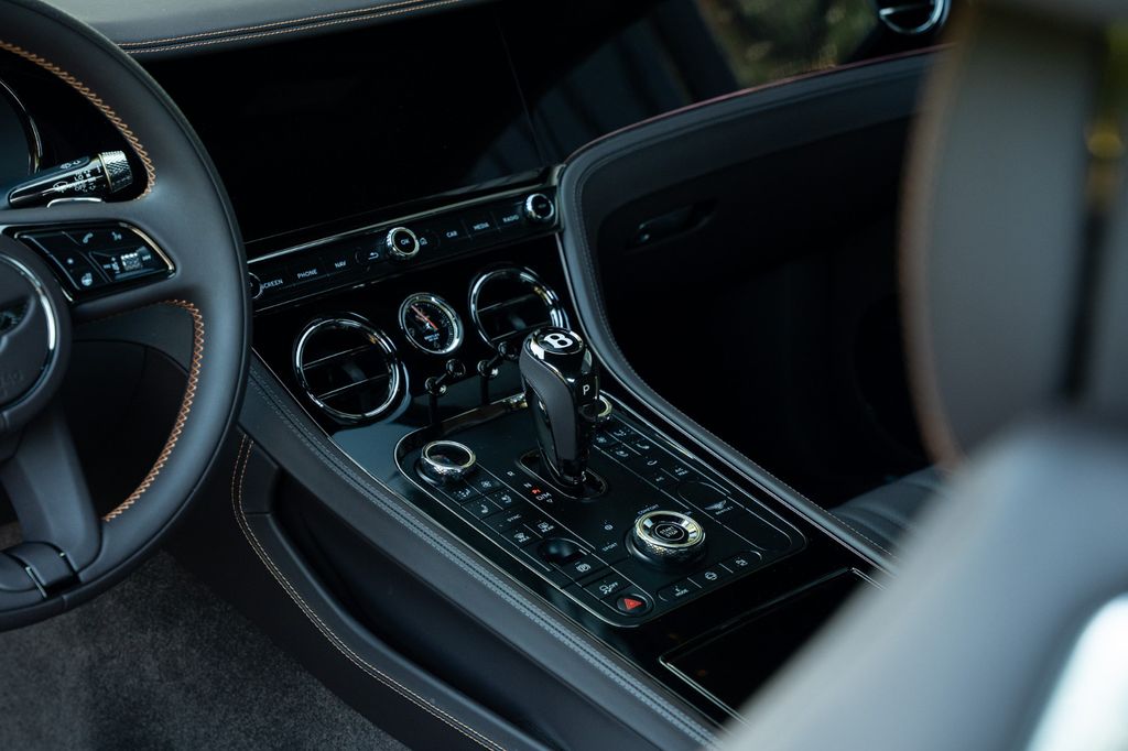 Bentley Continental GT 2025