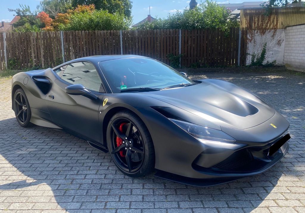 Ferrari F8 2022