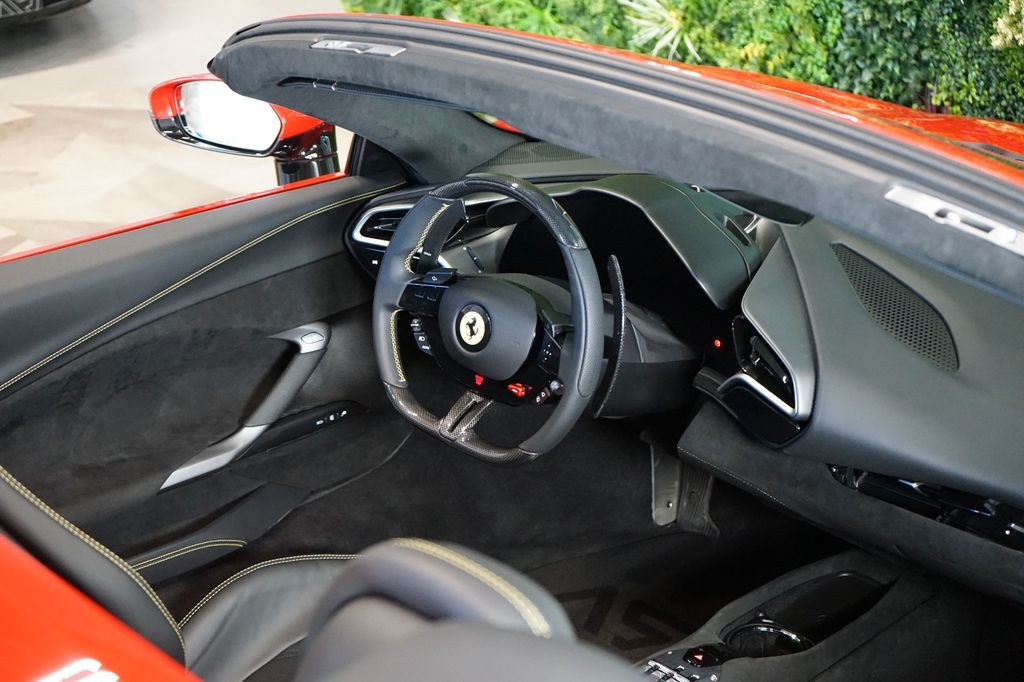 Ferrari 296 GTS 2025