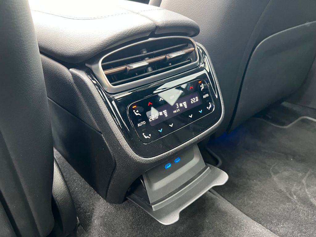 Mercedes-Benz EQE 2022