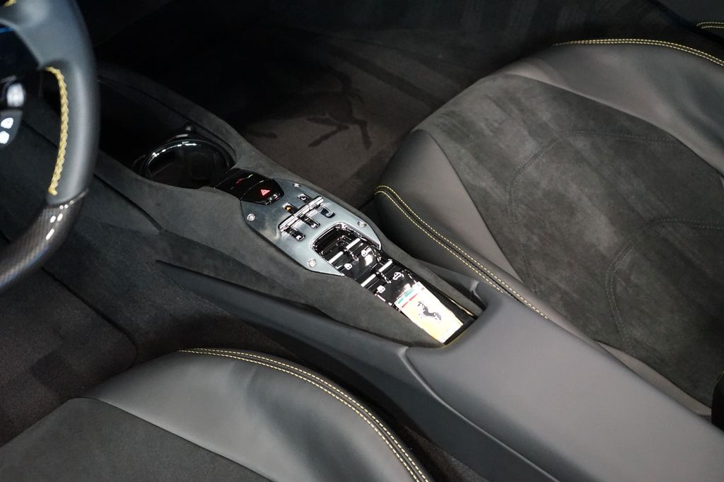 Ferrari 296 GTS 2025