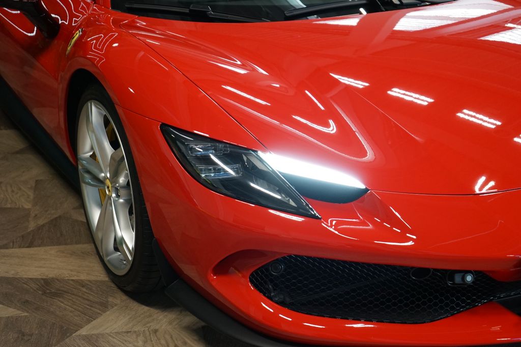 Ferrari 296 GTS 2025