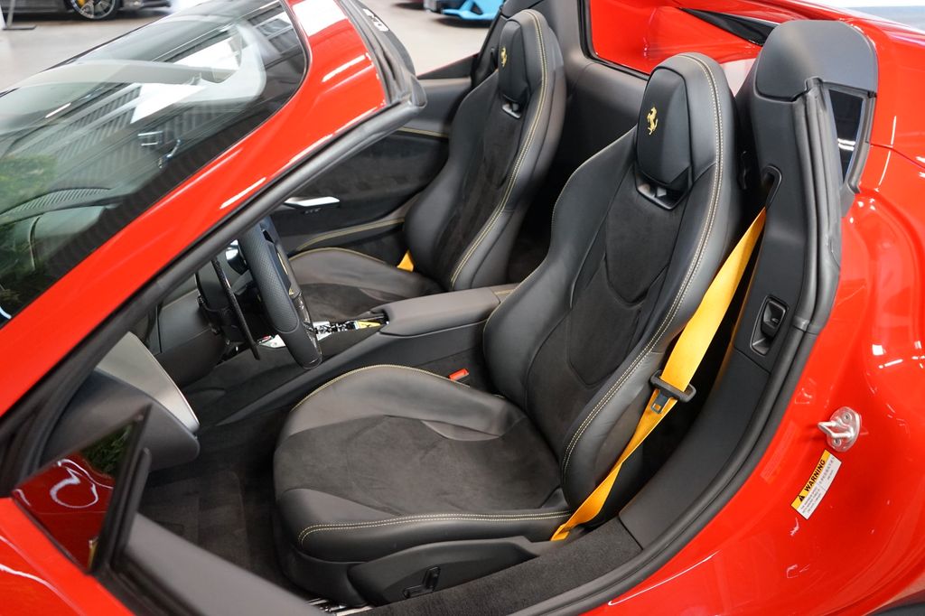 Ferrari 296 GTS 2025