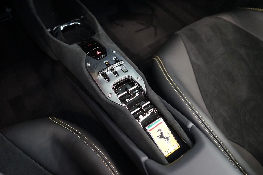 Ferrari 296 GTS 2025