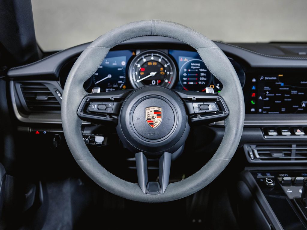 Porsche 992 2024