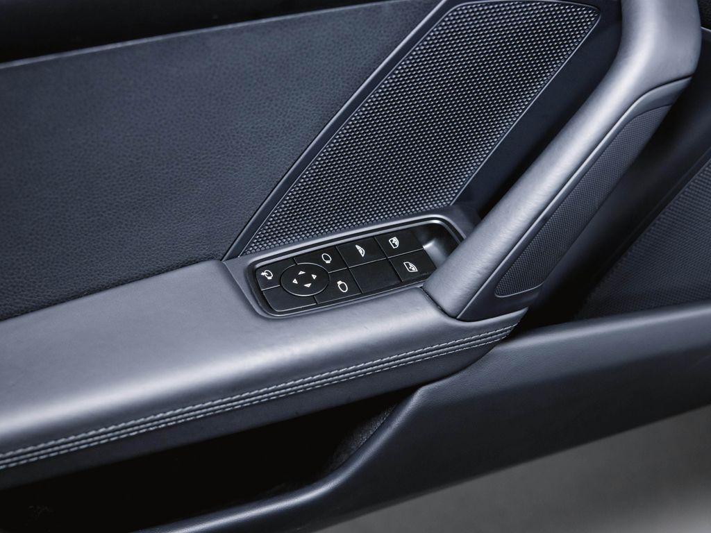 Porsche 992 2024