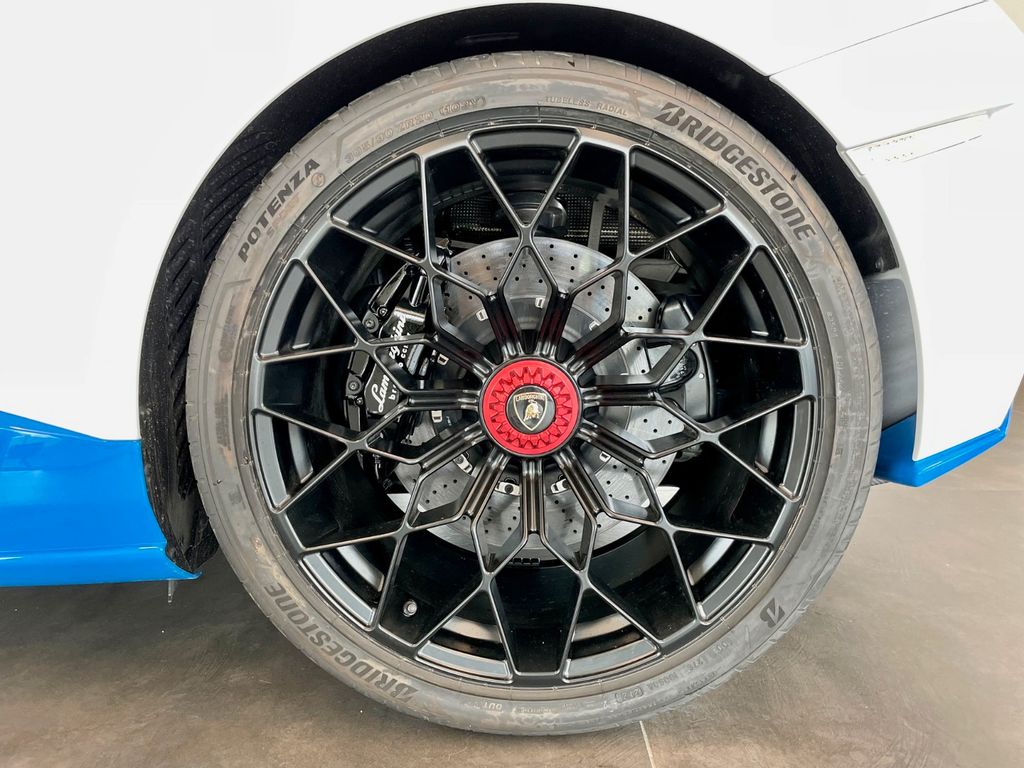 Lamborghini Huracán 2023