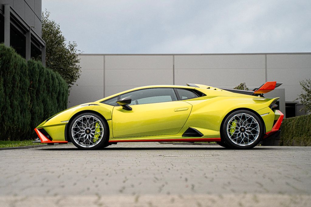 Lamborghini Huracán 2023