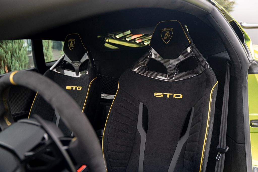 Lamborghini Huracán 2023