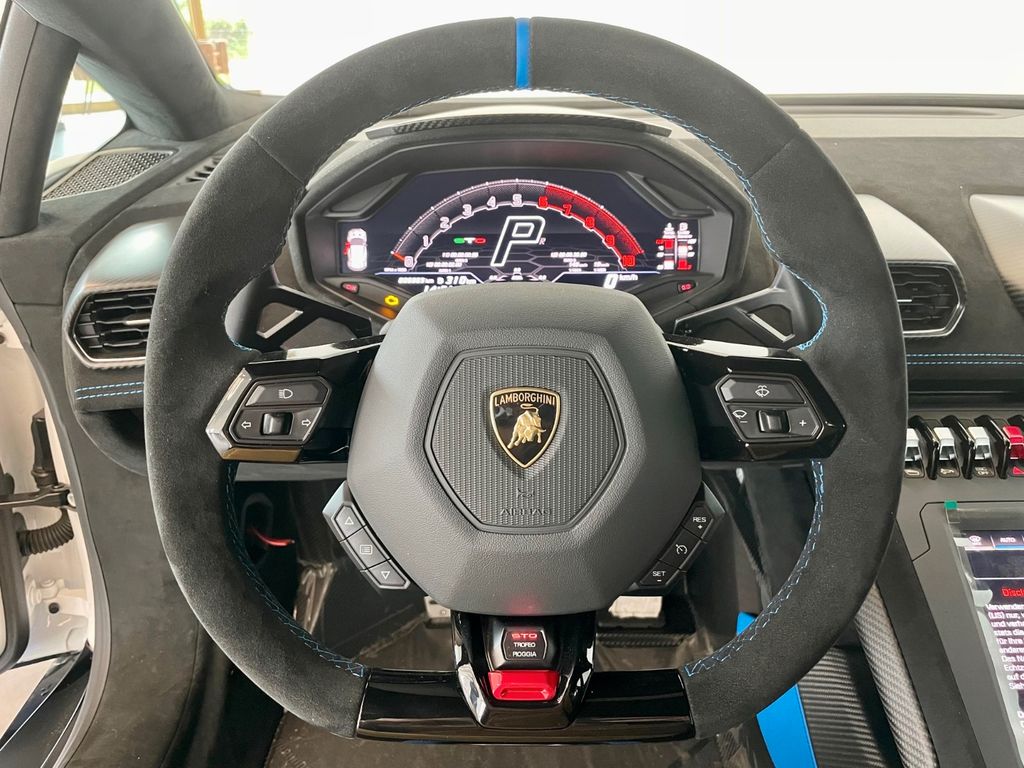 Lamborghini Huracán 2023