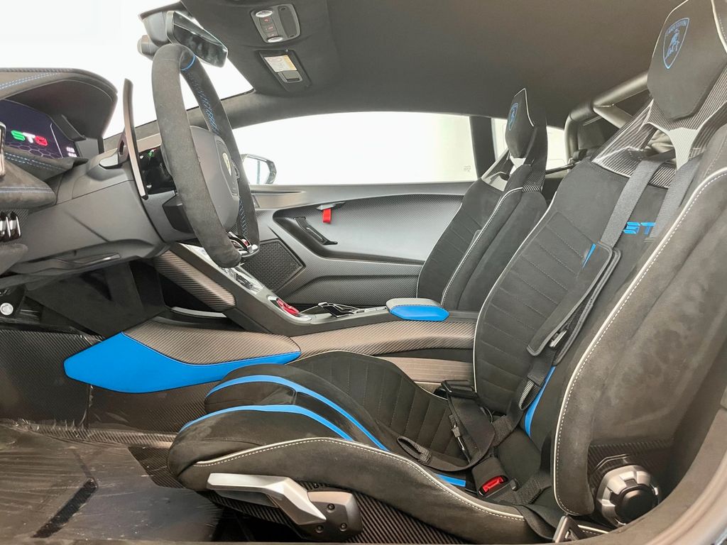 Lamborghini Huracán 2023