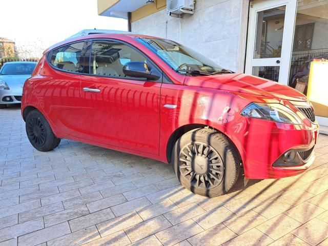 Lancia Ypsilon 2021