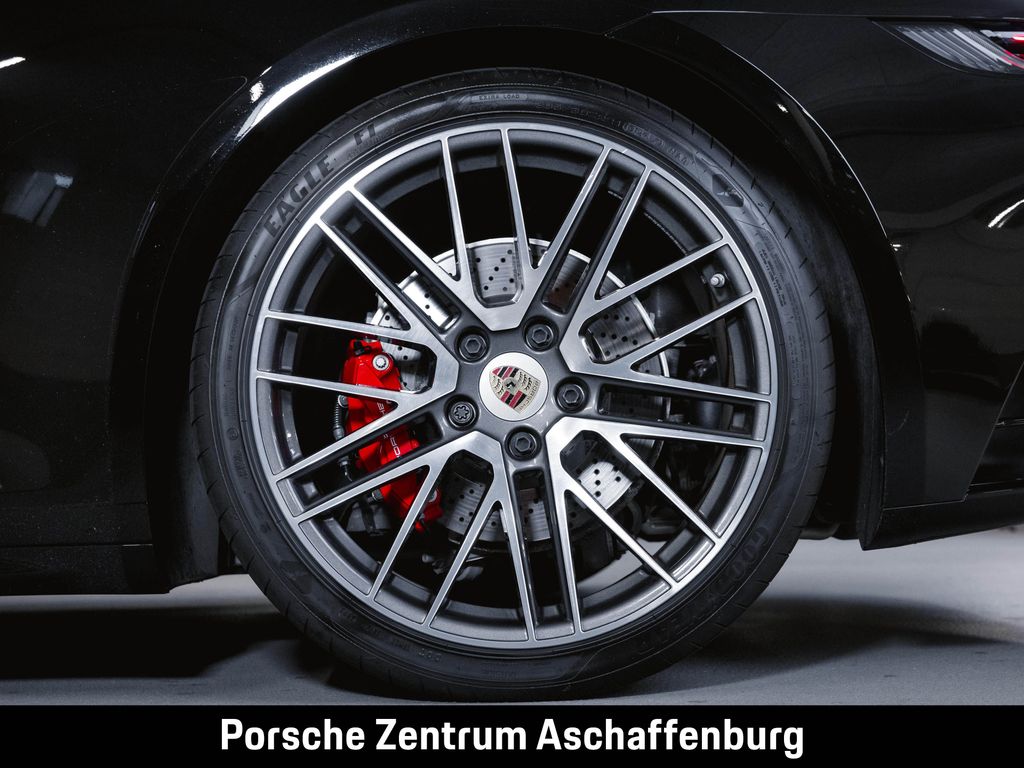 Porsche 992 2024