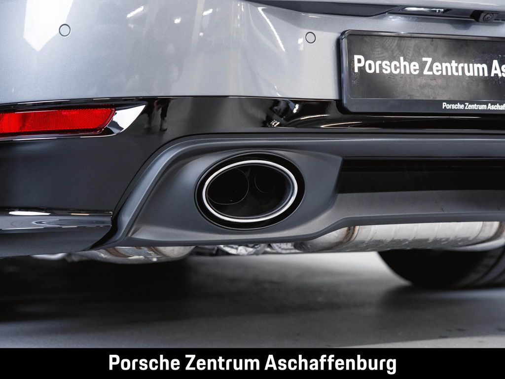 Porsche 992 2025