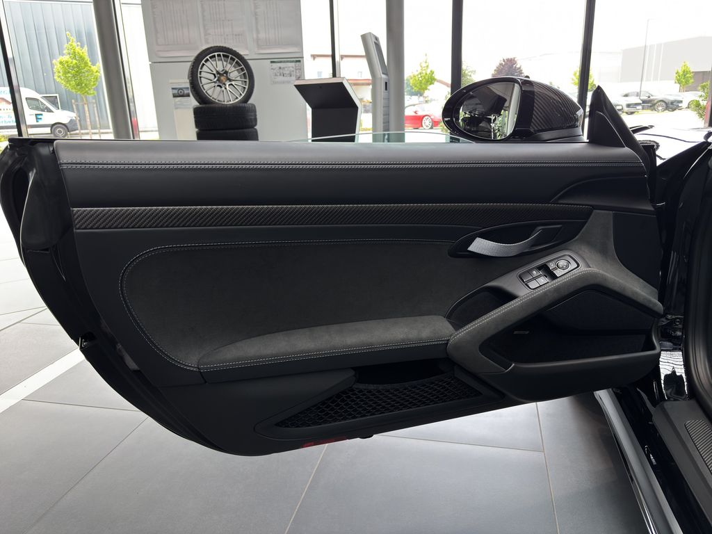 Porsche Boxster 2025