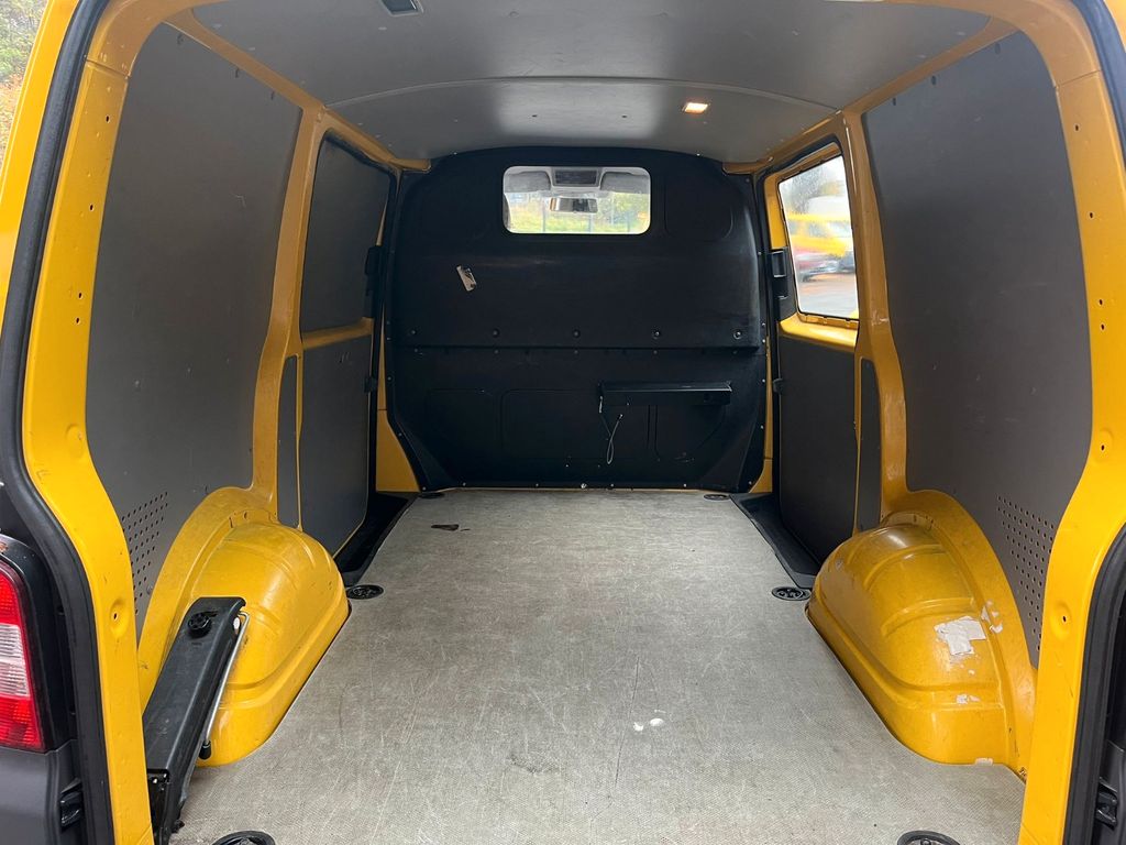 Volkswagen T5 Transporter 2013