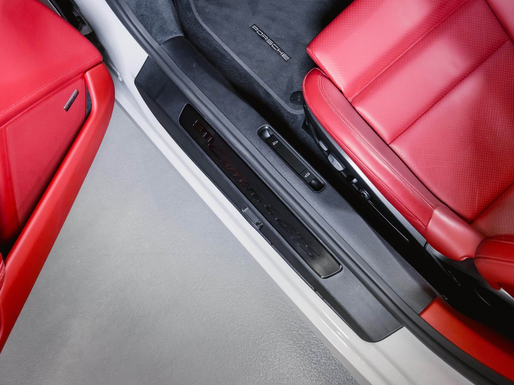Porsche 992 2023