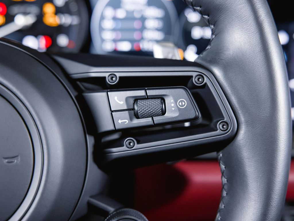 Porsche 992 2023