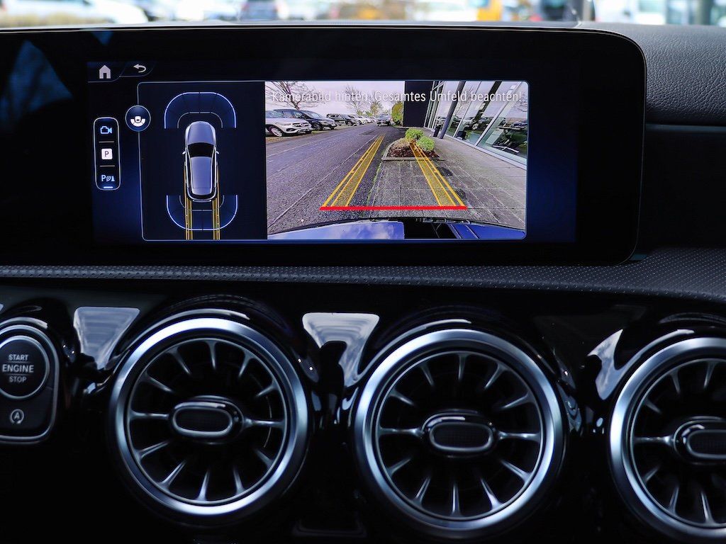 Mercedes-Benz A 200 2025