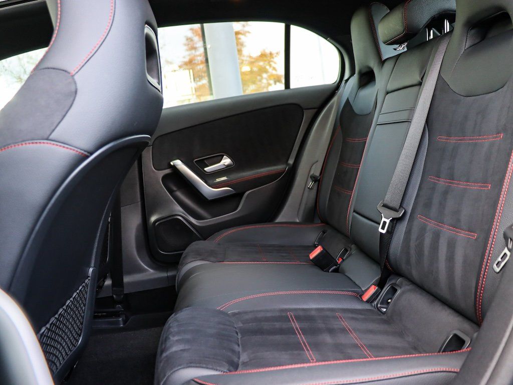 Mercedes-Benz A 200 2025