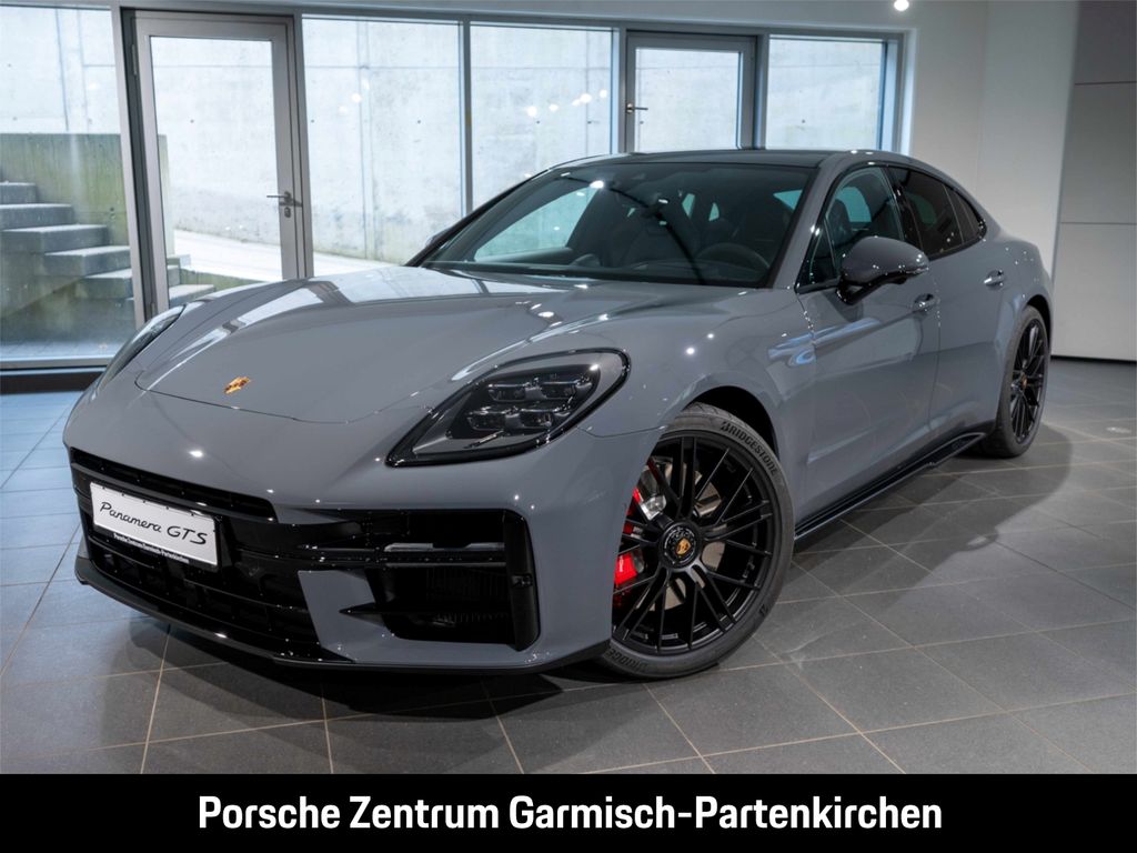 Porsche Panamera 2025