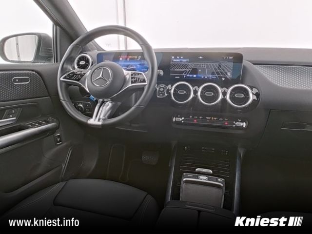 Mercedes-Benz B 220 2024