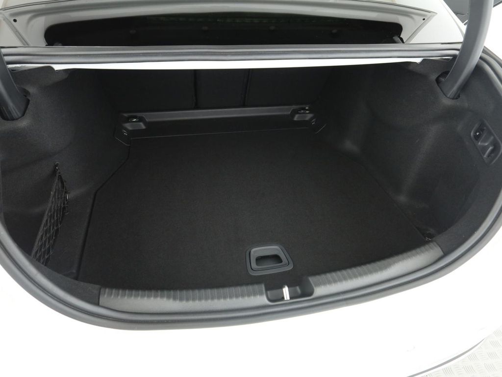 Mercedes-Benz C 220 2024