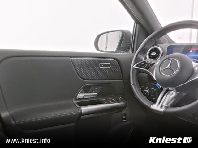 Mercedes-Benz B 220 2024